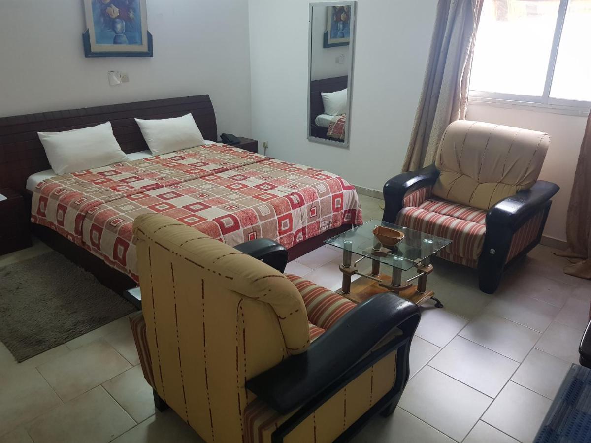 Residences Touristhotel Абиджан Екстериор снимка