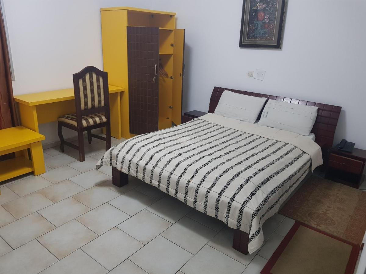 Residences Touristhotel Абиджан Екстериор снимка
