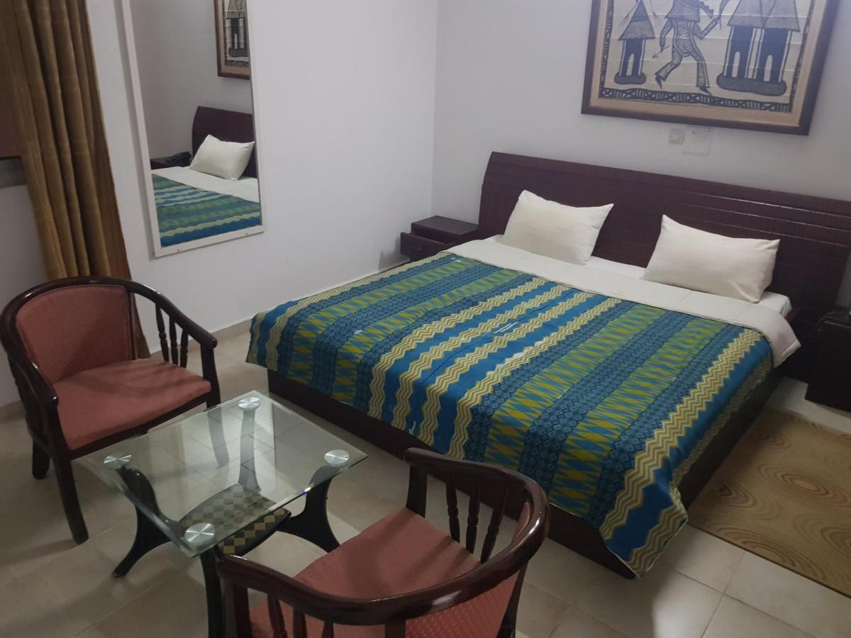 Residences Touristhotel Абиджан Екстериор снимка