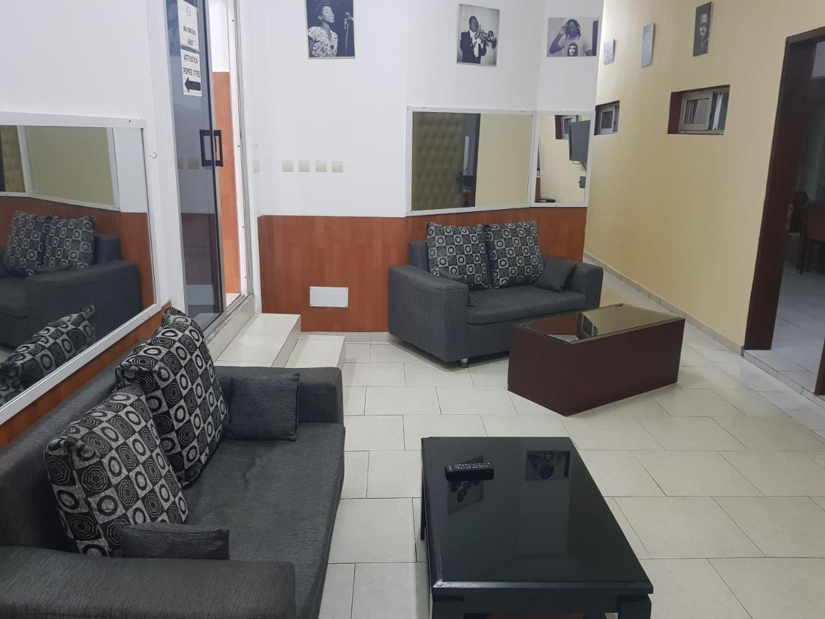 Residences Touristhotel Абиджан Екстериор снимка