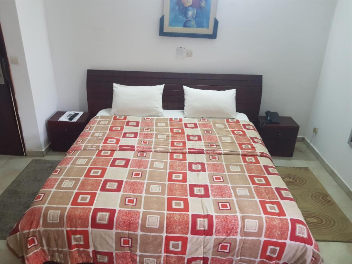 Residences Touristhotel Абиджан Екстериор снимка